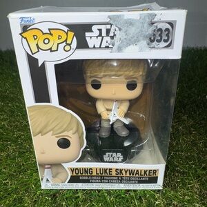 Funko Tan and Black Action Figure Playset (box is damaged)!!